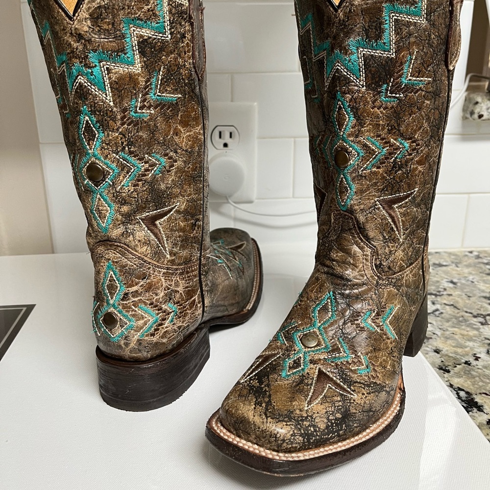 Corral Teen boots.  New, without tags.  Perfect condition.